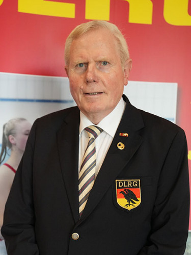 Ehrenpräsident: Hans-Jürgen Müller